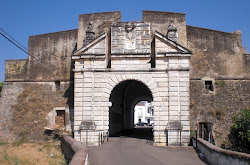Puerta del Calvario, en la muralla de Olivenza