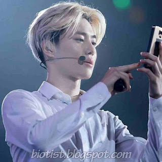 Photos of EXO Suho with Blonde Hairstyle Photos of EXO Suho with Blonde Hairstyle
