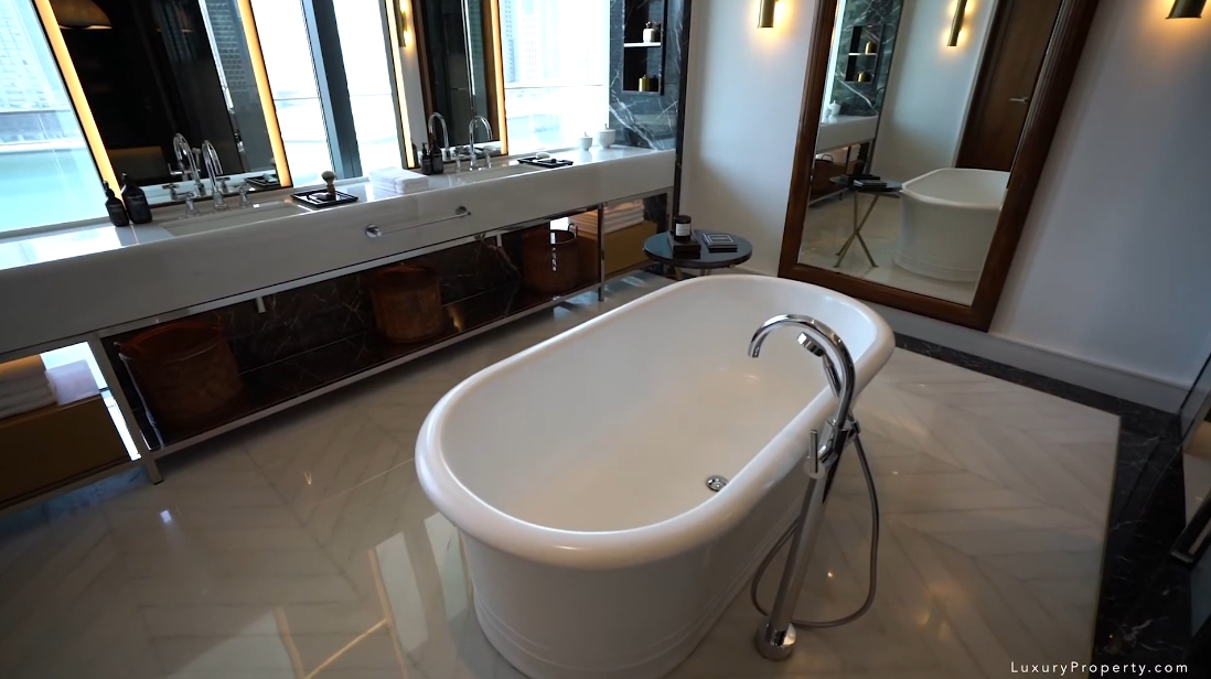 Tour Dorchester Hotel Dubai Penthouse vs. 33 Interior Design Photos