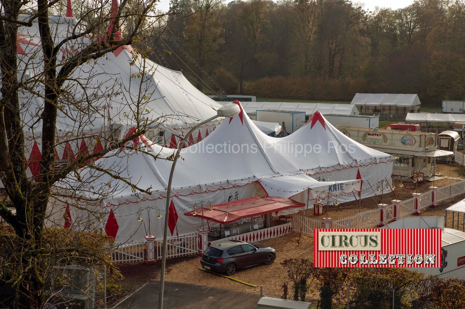 le tente d'entrée du Cirque Knie 