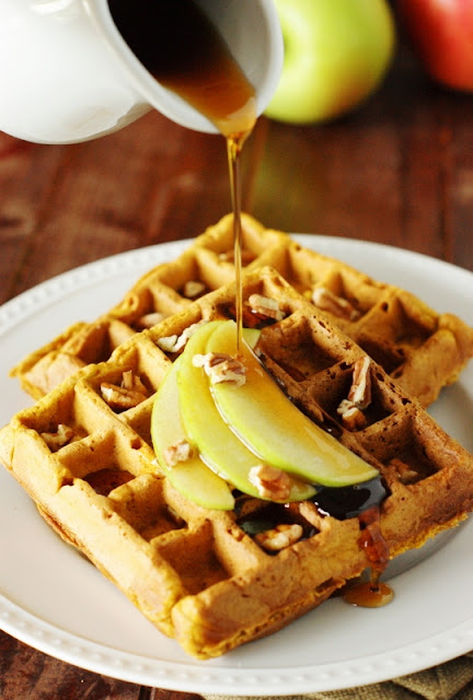 Pumpkin-Apple Waffles ~ freezer-friendly, so make a big batch to have an easy breakfast ready in minutes! #REALSeal #ad  www.thekitchenismyplayground.com