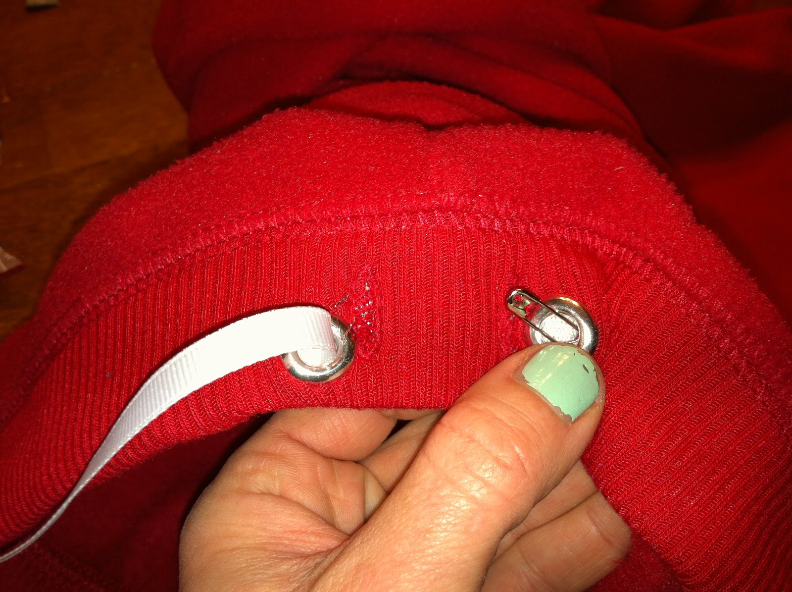 Fancy Meeting Ewe How to Add a Drawstring to an Existing Elastic