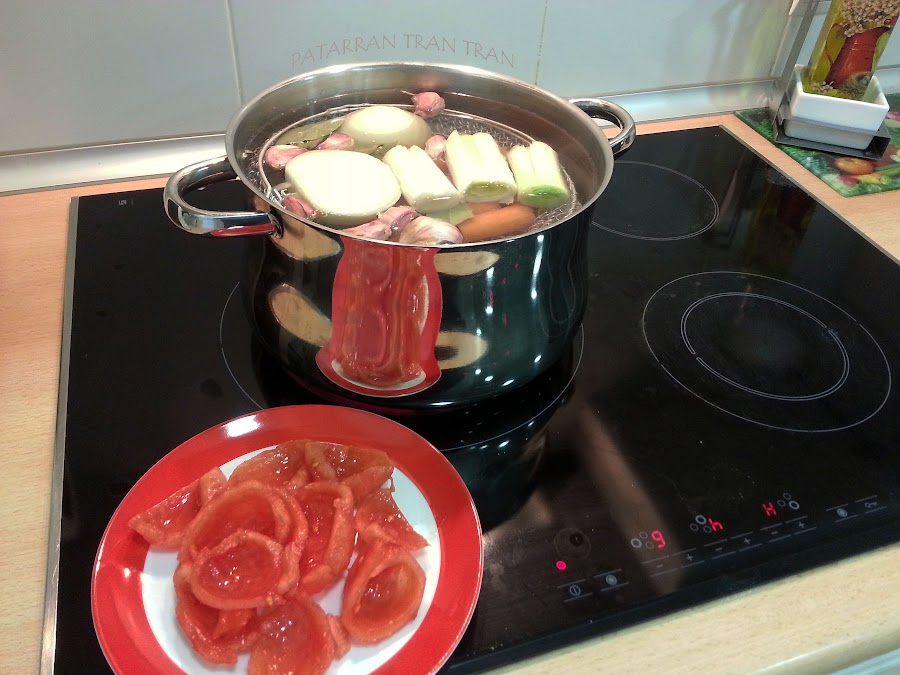 Manitas de Cerdo a la Madrileña