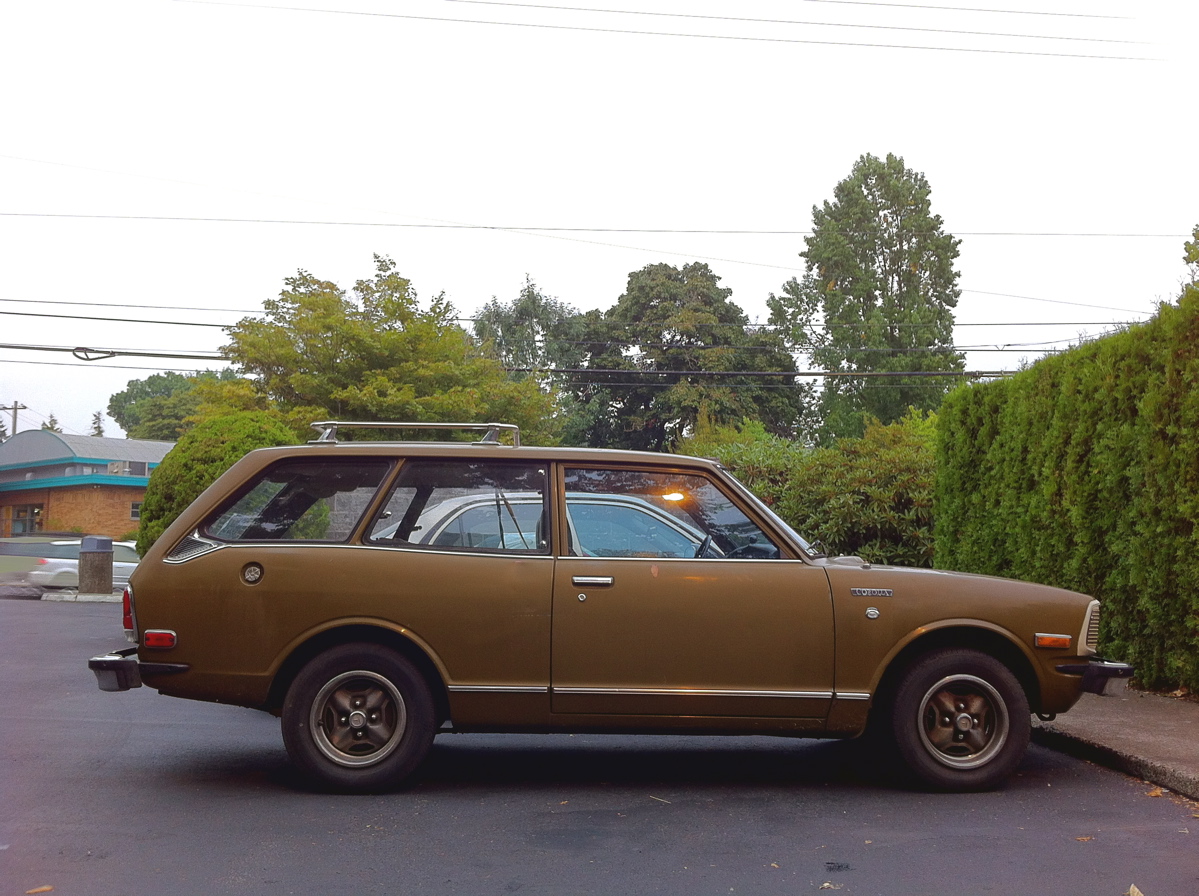 1976 toyota corolla deluxe wagon #6