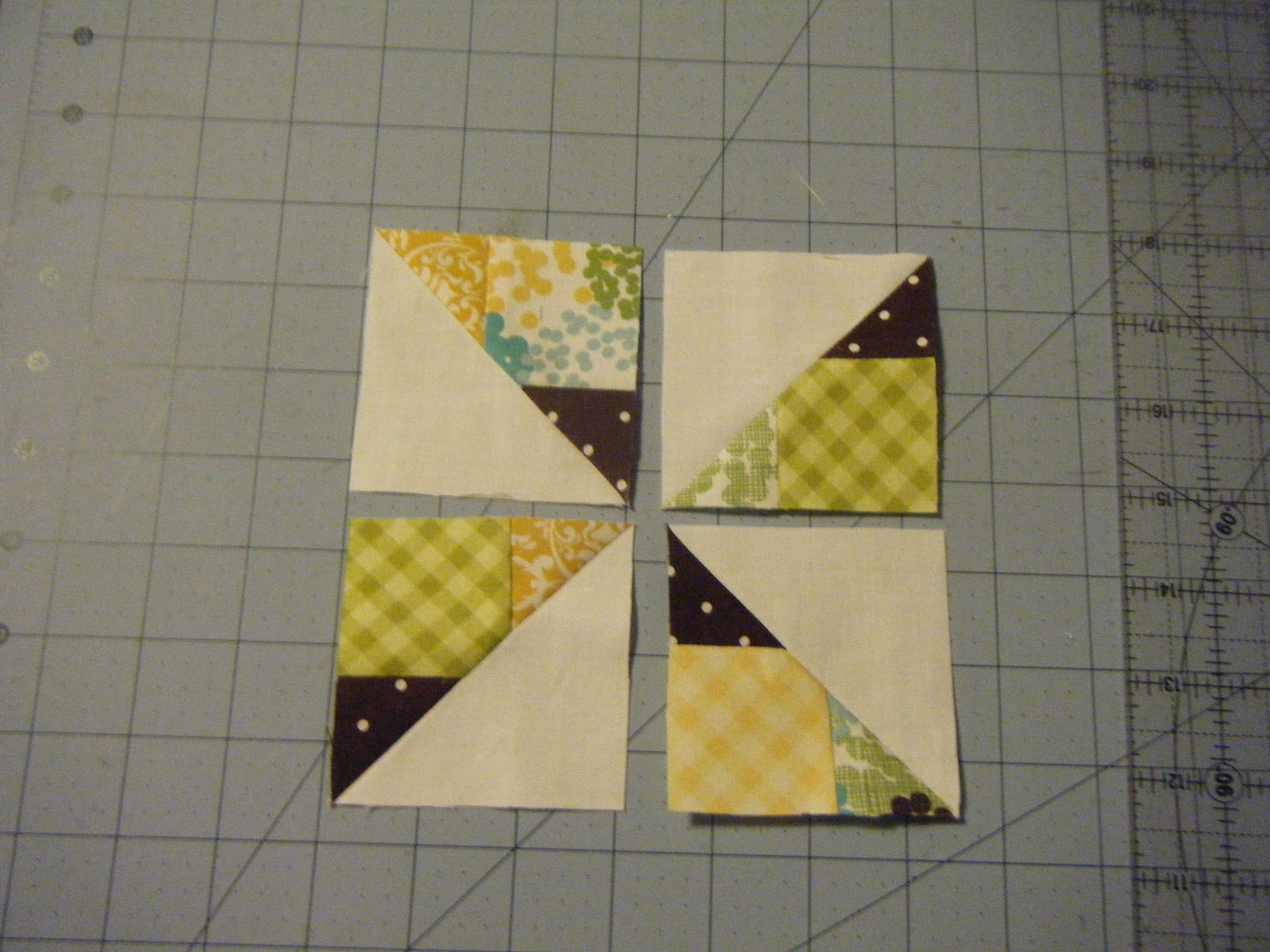 Because I Sew So: Patchwork Pinwheel (A Tutorial)