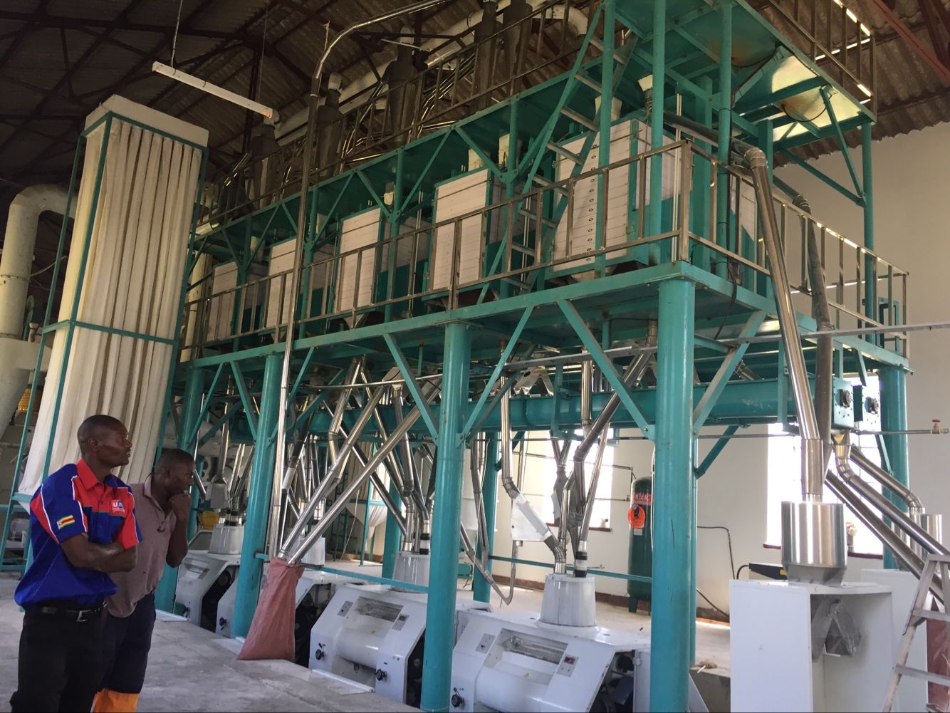 Do you want to meet Hongdefa team in Zimbabwe or South Africa for maize wheat milling machine?