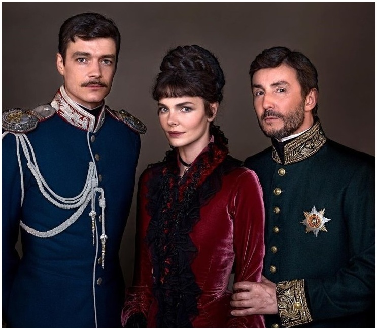 HOLLYWOOD SPY PREMIUM SPOTLIGHT ON LAVISH RUSSIAN TV SERIES 'ANNA