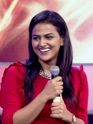 Actress Shraddha Srinath At JFW Golden Divas Photos HD Actress Shraddha Srinath At JFW Golden Divas Photos HD