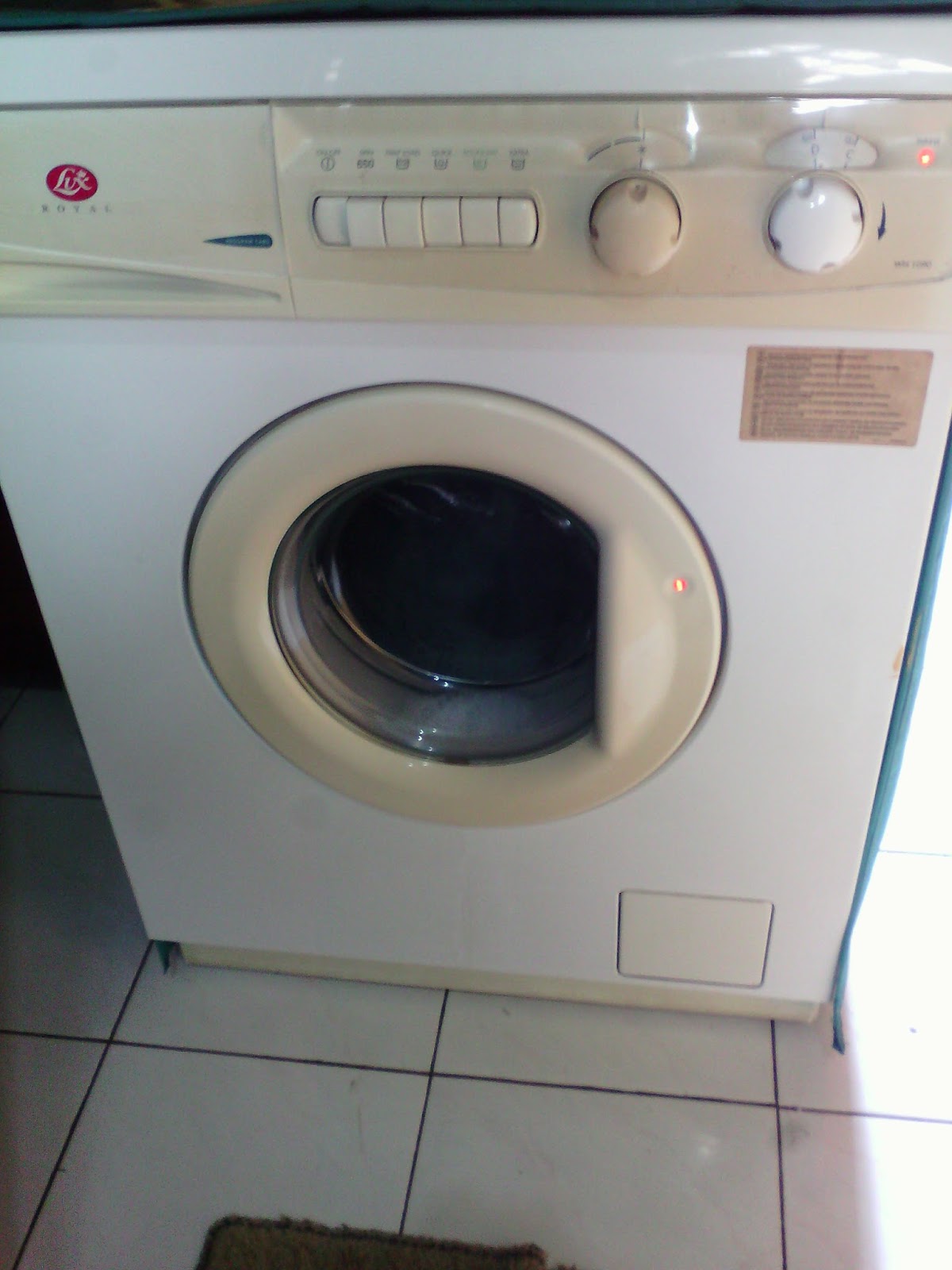 Kelebihan Mesin Cuci LUX ROYAL WH 1090