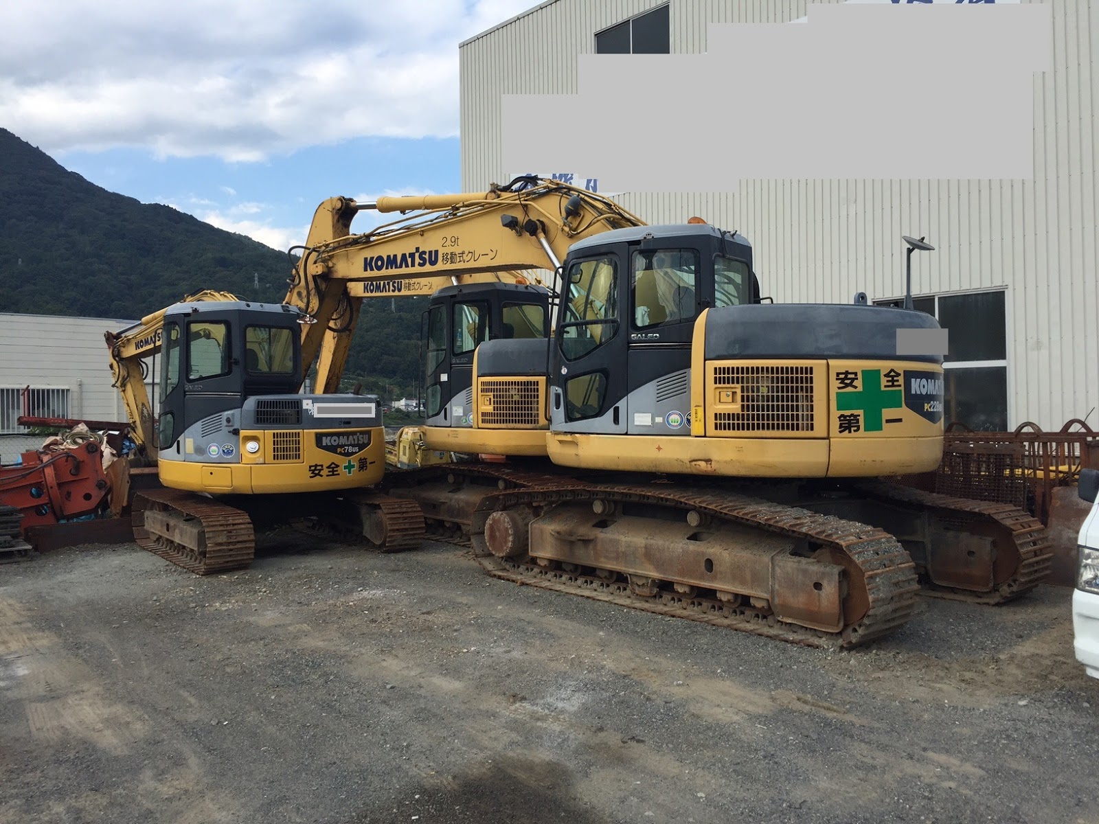 New and Used construction equipment from japan KOMATSU PC220 from japan
