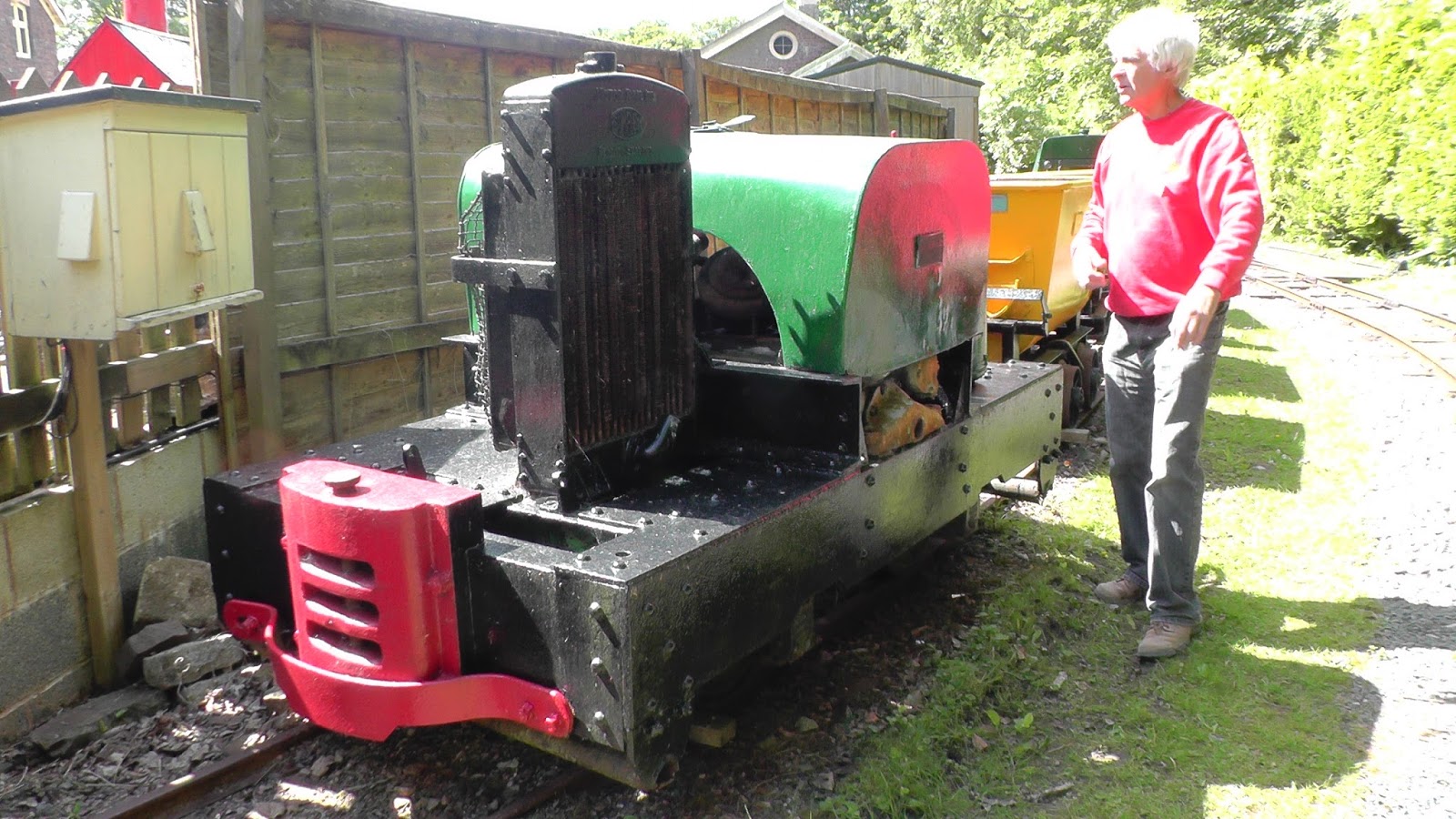 Peckforton Light Railway: How I constructed a plate frame Simplex loco ...