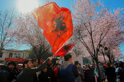 Αλβανός Φασίστας: Η εγκληματική Ελλάδα στην Ευρωπαϊκή Ένωση!  