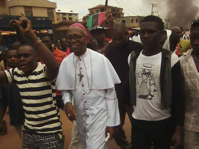 Photos: Catholic Priest Joins Pro-Biafra Agitators In Anambra