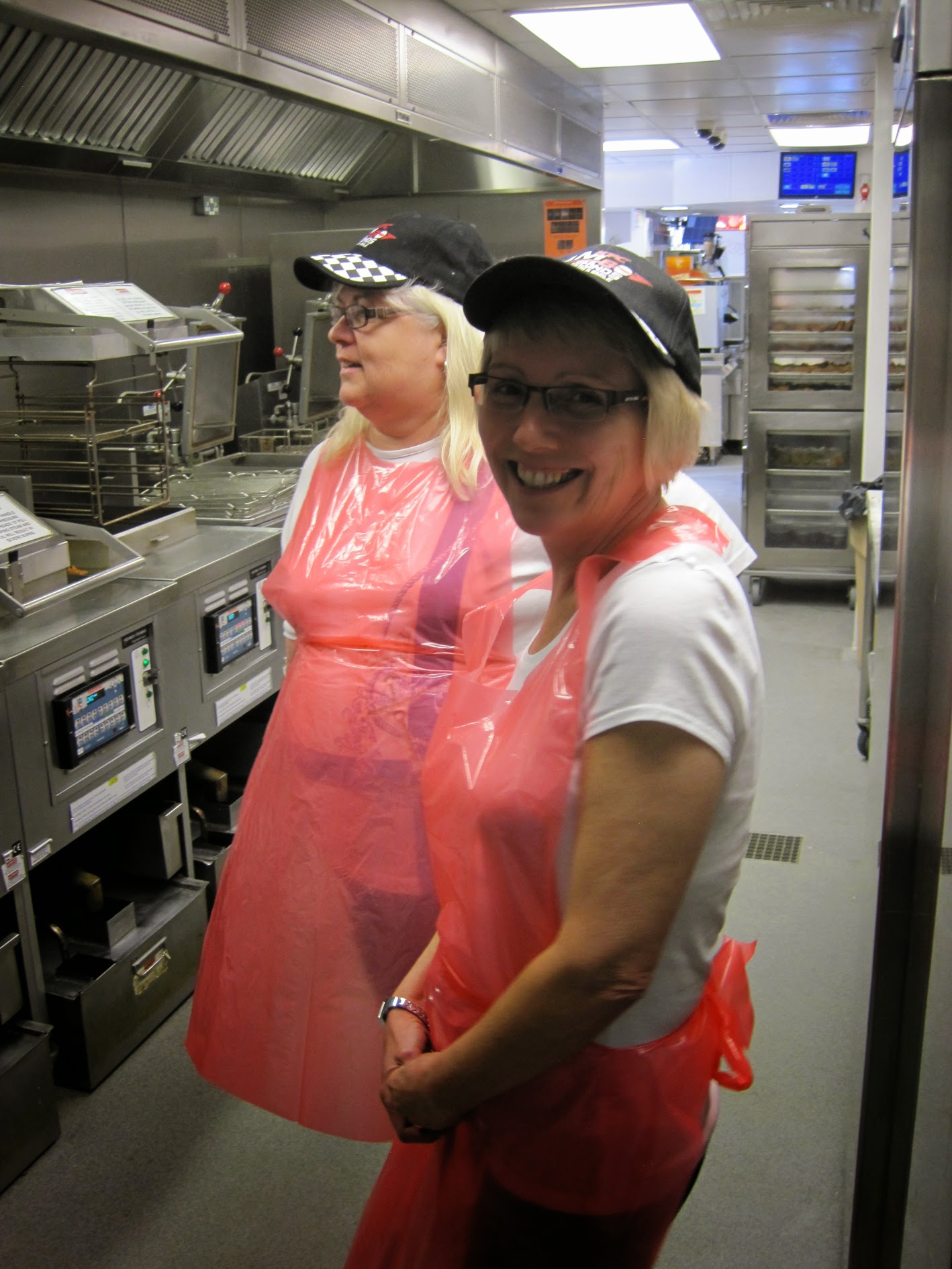 Behind The Scenes: The Grown Up Kfc Bucket Story - s5cruvg