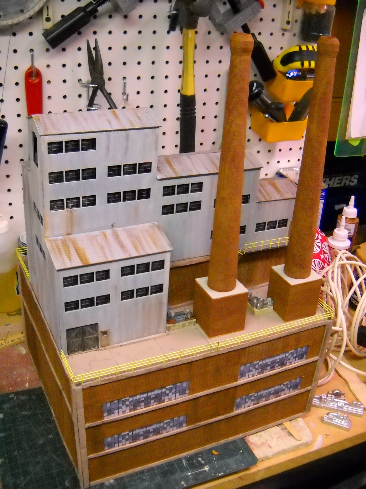 HO Scale power plant