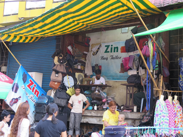 Comercios callejeros de Yangon