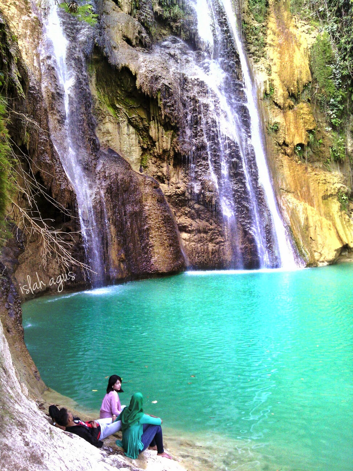 Jejak Kecilku Air Terjun Nglirip Tuban Jejak Kecilku Air Terjun Nglirip Tuban