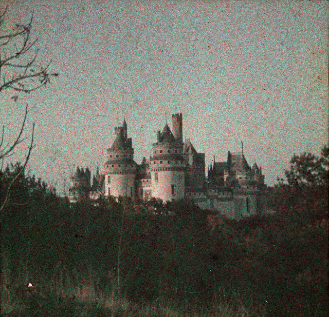 Fascinating Historical Picture of Chateau de Pierrefonds in 1915 