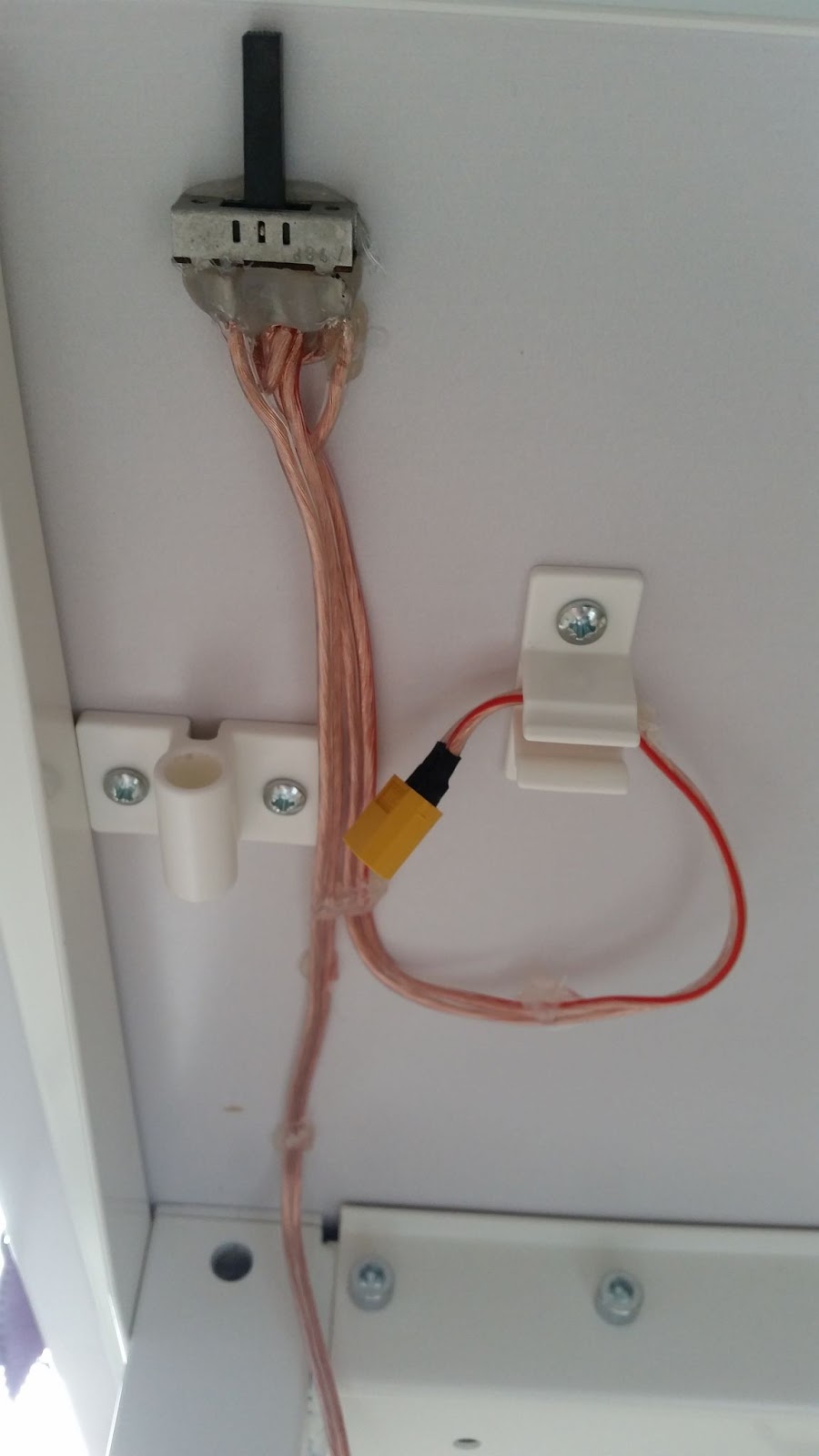 Hack Correlation Ikea SKARSTA sit/standing desk hack