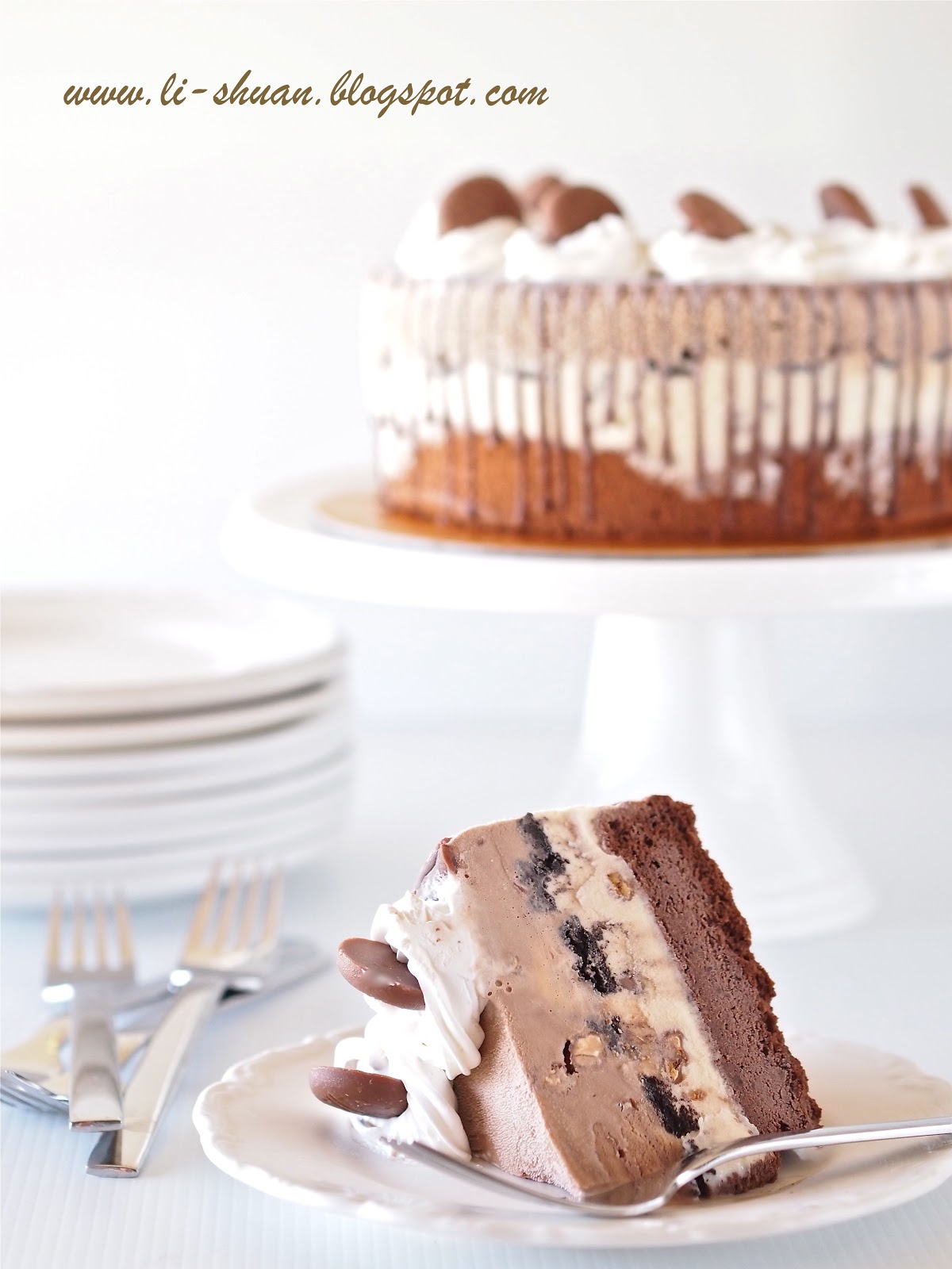 Helena's Kitchen Caramel Peanut Brittle & Chocolate Honey Nougat Ice