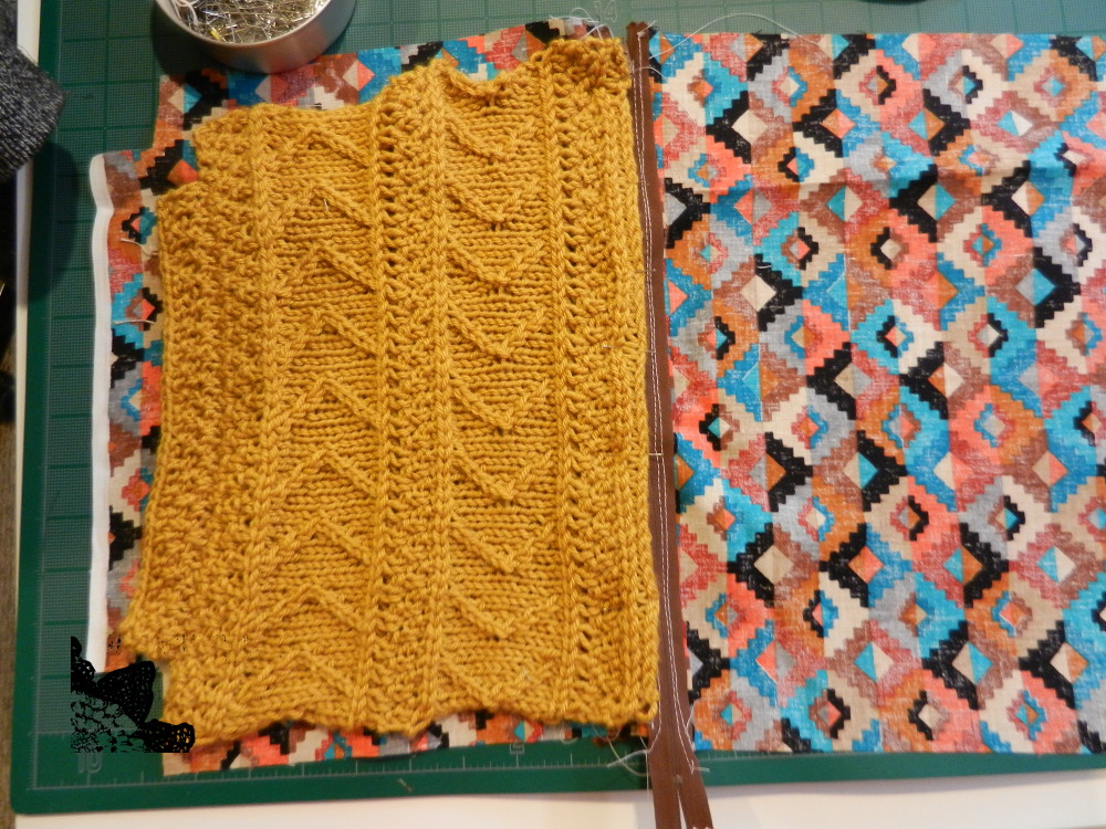 Designs by Diligence How to Add a Zipper and Line a Knit Bag