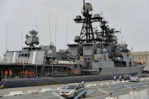 Εξελίξεις στη Συρία, με ρωσικό πολεμικό πλοίο να "δένει" στη Λαττάκεια