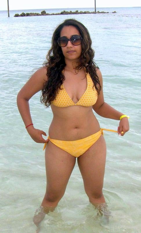 hot tamil girls and aunties in bikini photos.