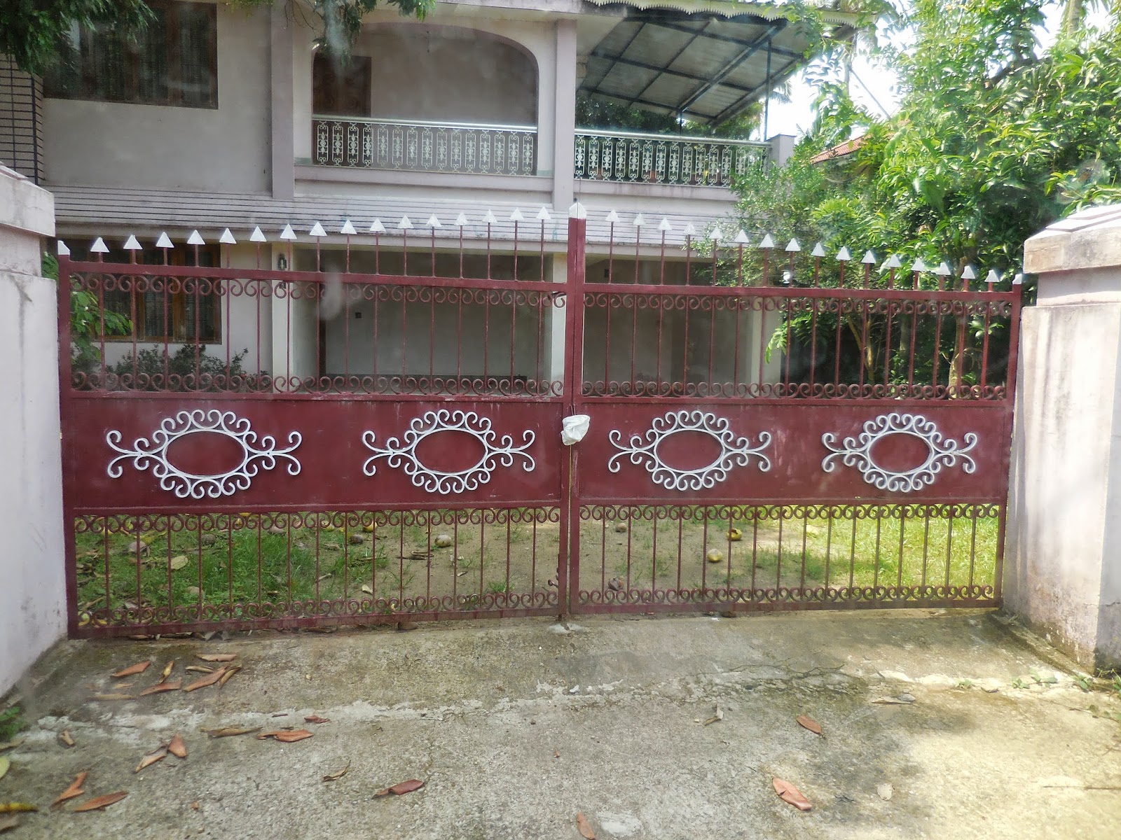 Kerala Gate Designs: House gate designs in Kerala, India.