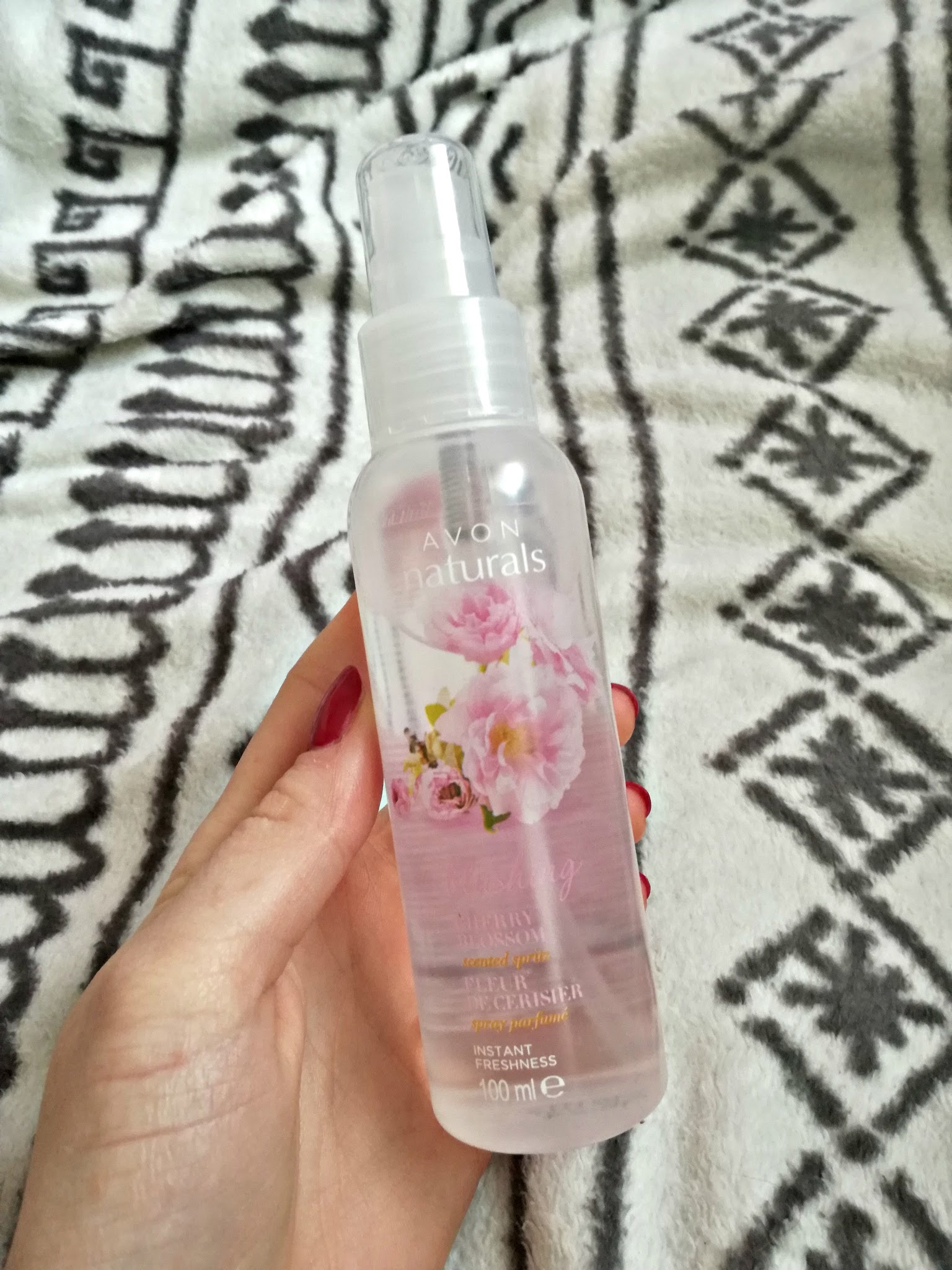 Mgiełka Kwiat Wiśni Avon - recenzja :*