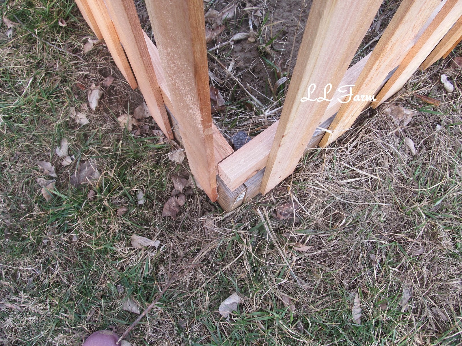 LL Farm: The Garden Fence (DIY)