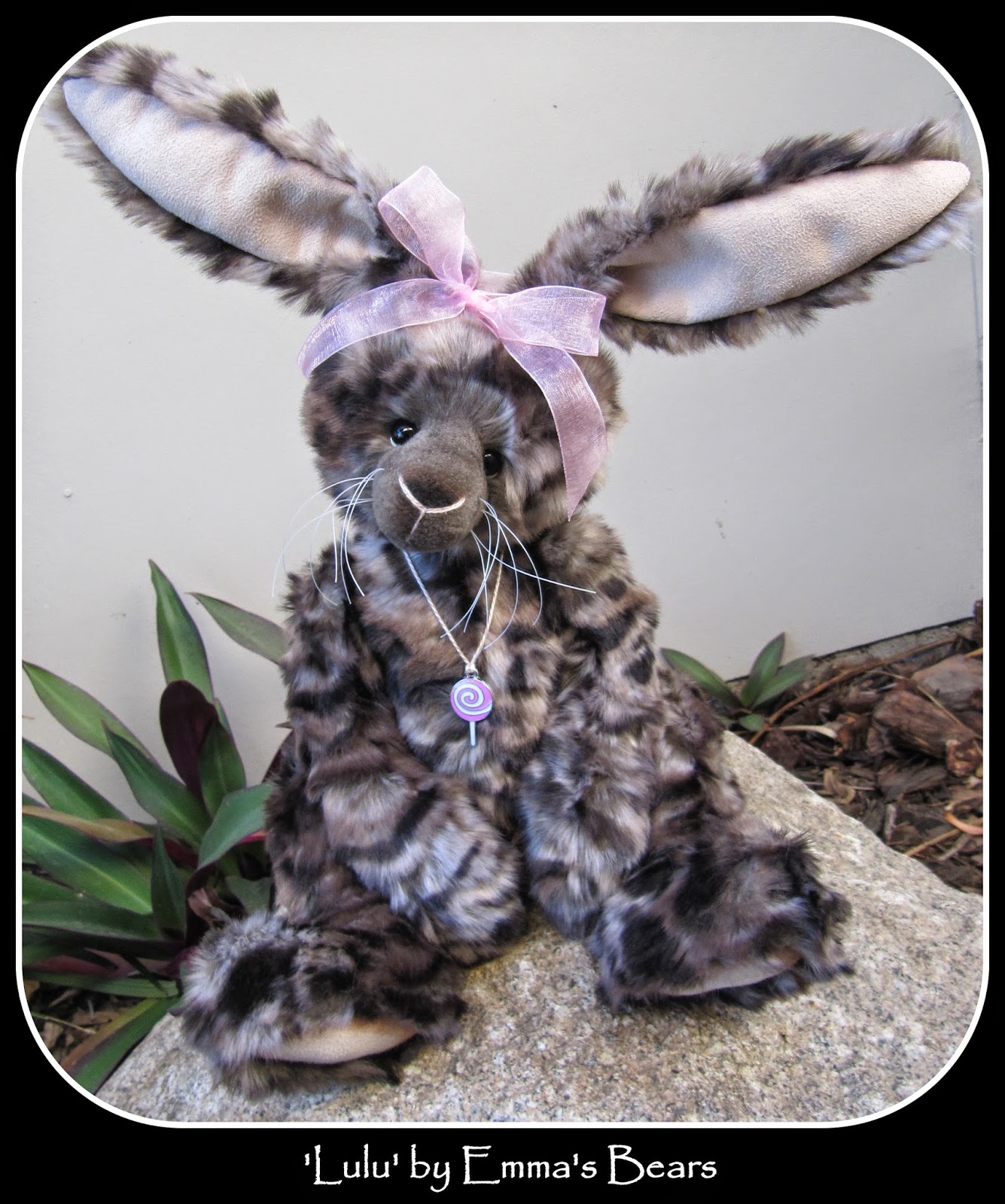 The Inner World of Emma's Bears: Lulu bunny (and her gorgeous fur)