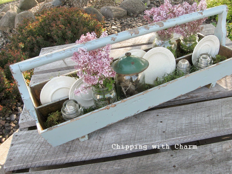 Chipping with Charm: Fairy Garden Centerpiece...http://www.chippingwithcharm.blogspot.com/