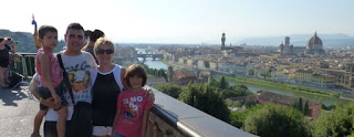 Vistas de Florencia desde la Plaza de Miguel Ángel o Piazzale Michelangelo. Vistas de Florencia desde la Plaza de Miguel Ángel o Piazzale Michelangelo.