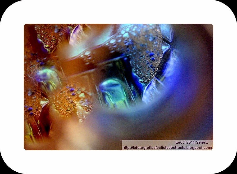 Foto Abstracta 3154 He construido un espejo de mi alma con tu saliva - I have built a mirror of my soul with your saliva Foto Abstracta 3154 He construido un espejo de mi alma con tu saliva - I have built a mirror of my soul with your saliva