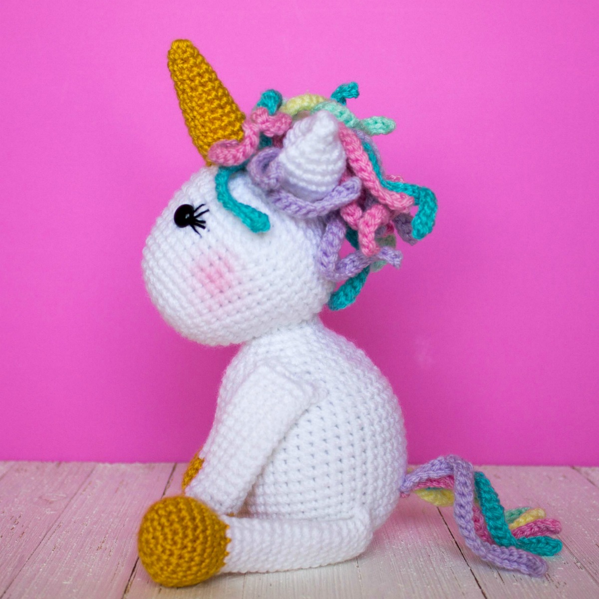 Free Crochet Unicorn Pattern - thefriendlyredfox.com