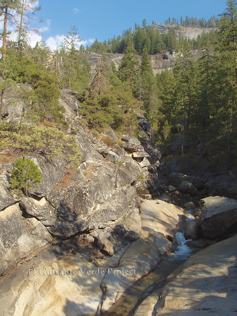 Rio Merced en Mist Trail, Yosemite  por El Guisante Verde Project