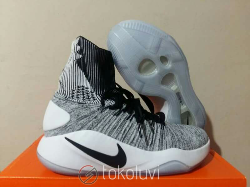 harga sepatu nike hyperdunk