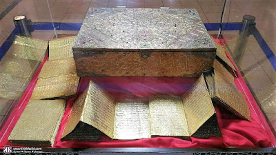 Al Quran Bertatah Emas Pameran Artifak Asli Rasulullah S.A.W dan Para Sahabat R.A.,