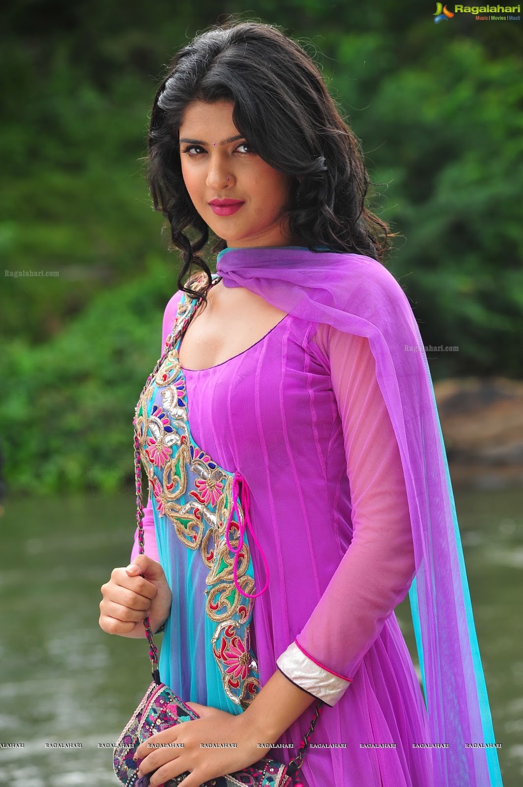 Diksha Seth Sex Video - deeksha seth hot tamil actress HD photo