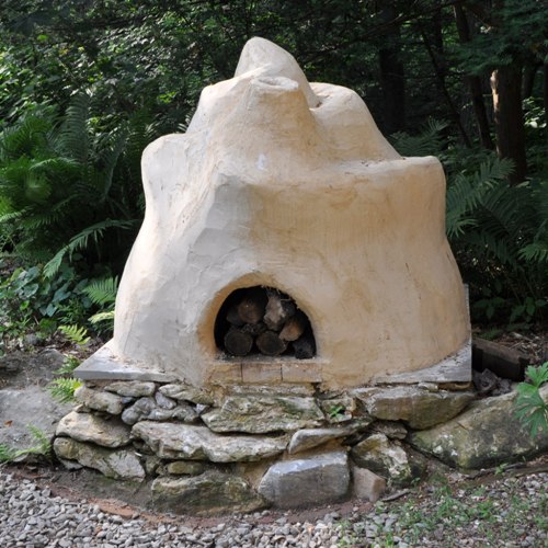 Build a Clay (Cob) Oven in Your Yard!