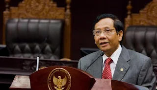 Prof. Dr. Mahfud MD, Ahli Hukum Asal Sampang Madura