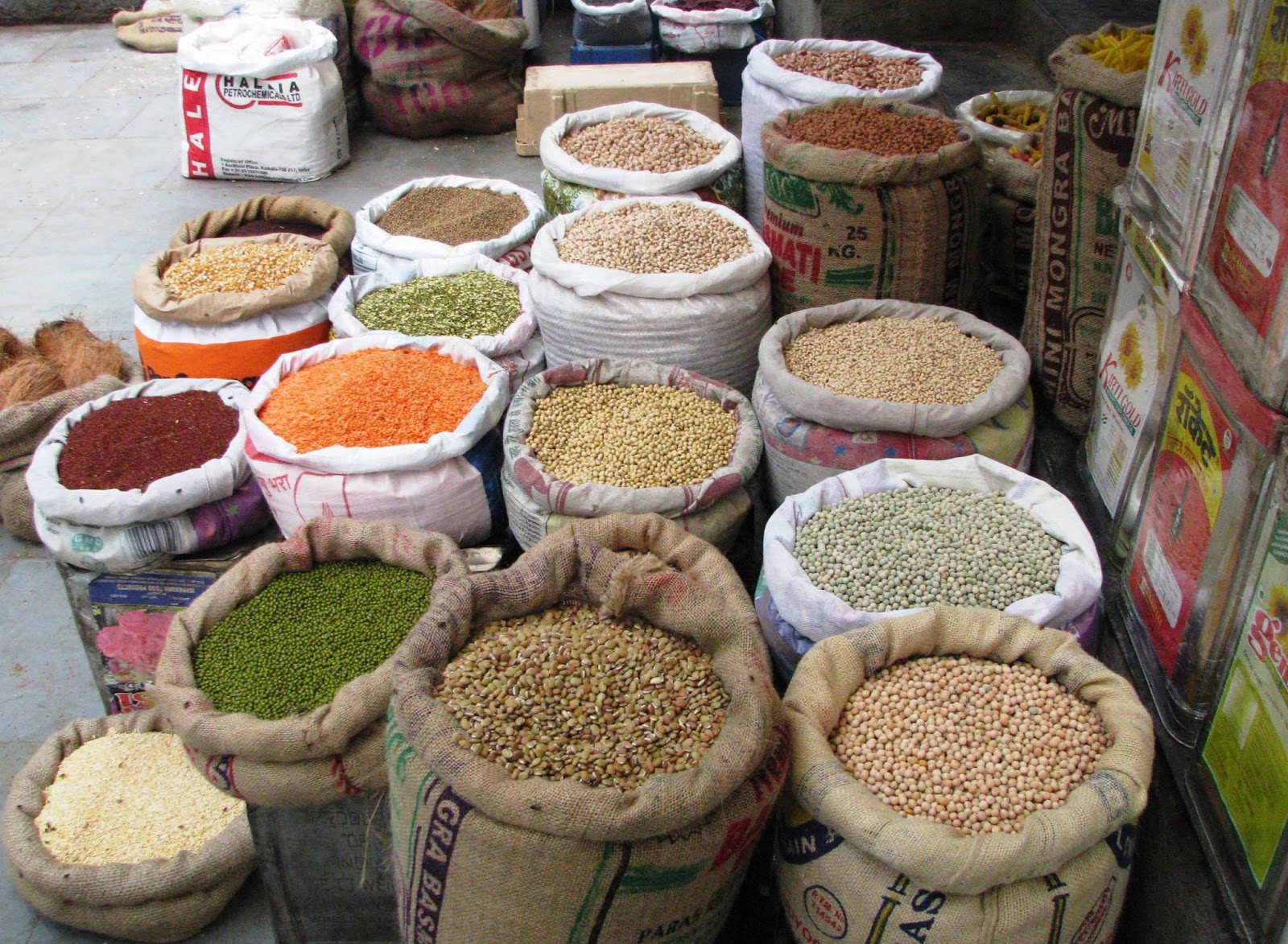 General product. Рис Бакалея. Пакистан зерно. Indian Bazaar рис. Grocery Store products.