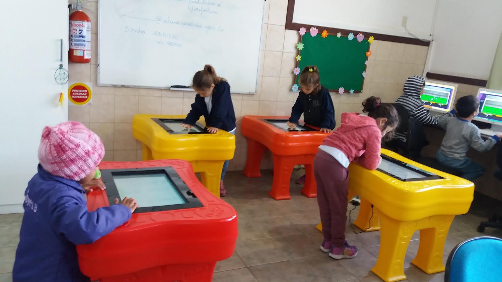 Jogos Educativos para Mesa Digital - PlayTable