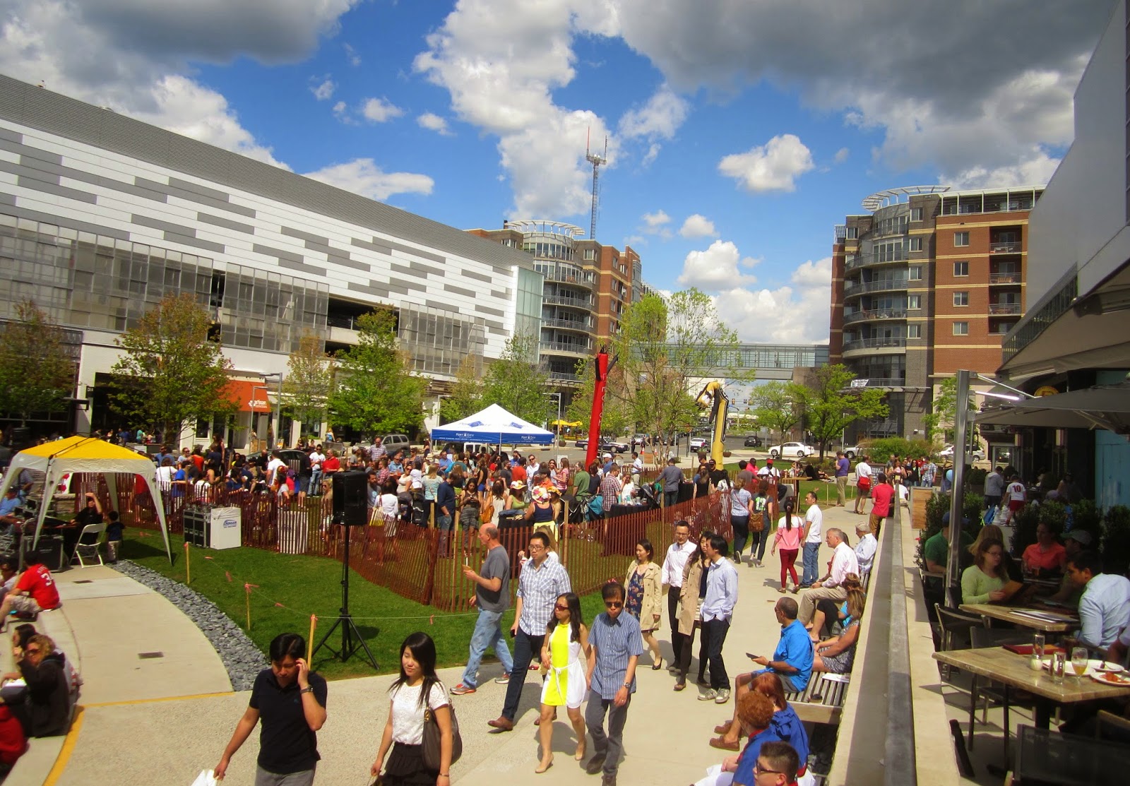 the Annandale Blog Taste of Merrifield brings crowds to Mosaic District