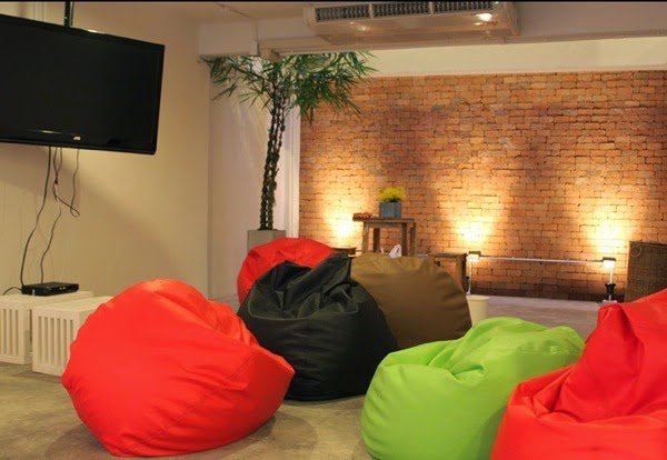 How to Visit Thailand on a Budget | HQ hostel Bangkok, Thailand How to Visit Thailand on a Budget | HQ hostel Bangkok, Thailand