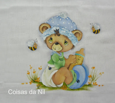 "fralda de menino com pintura de ursinho e abelhas"