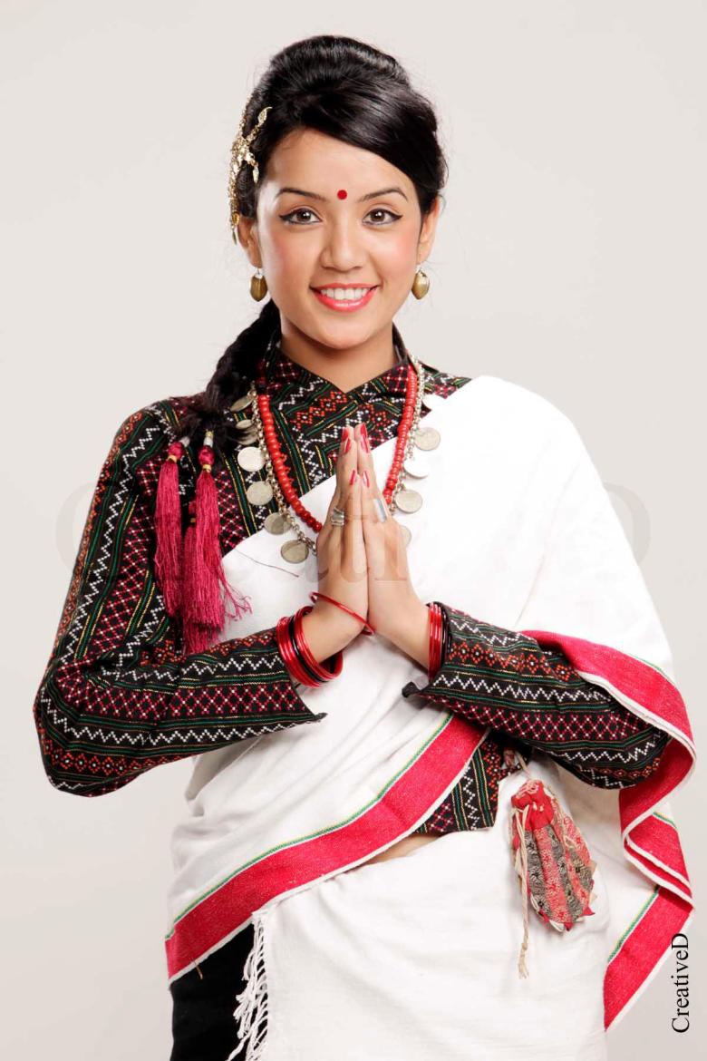 I Colori Del Nepal Traditional Nepali Costumes