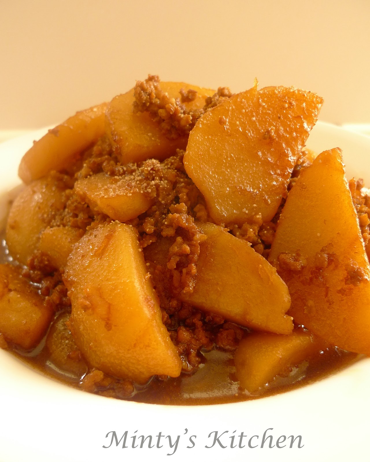 Minty's Kitchen: Minced Pork + Potato Stew