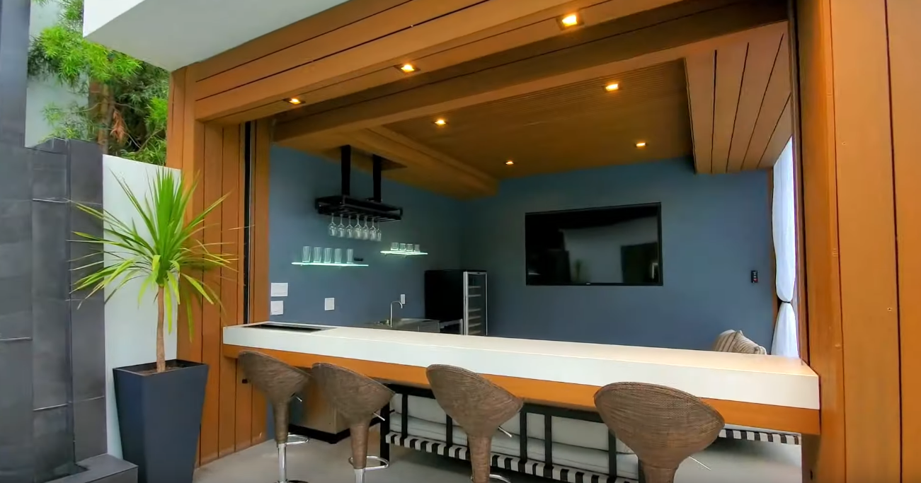 51 Photos vs. $6.4 Million Jaw Dropping Modern Residence in Los Angeles | LUXURY LISTING - Luxury Home & Interior Design Tour 51 Photos vs. $6.4 Million Jaw Dropping Modern Residence in Los Angeles | LUXURY LISTING - Luxury Home & Interior Design Tour