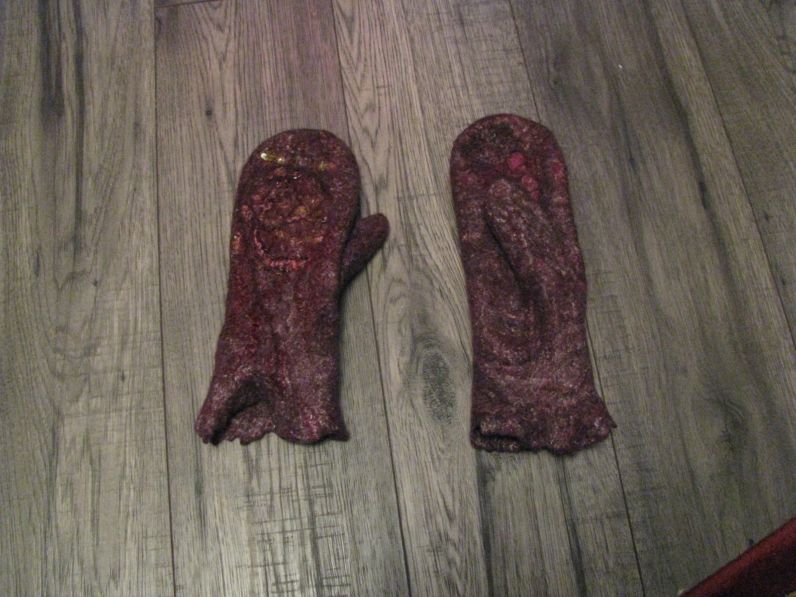 chris liszak felt artist felting tutorial wet felt mittens